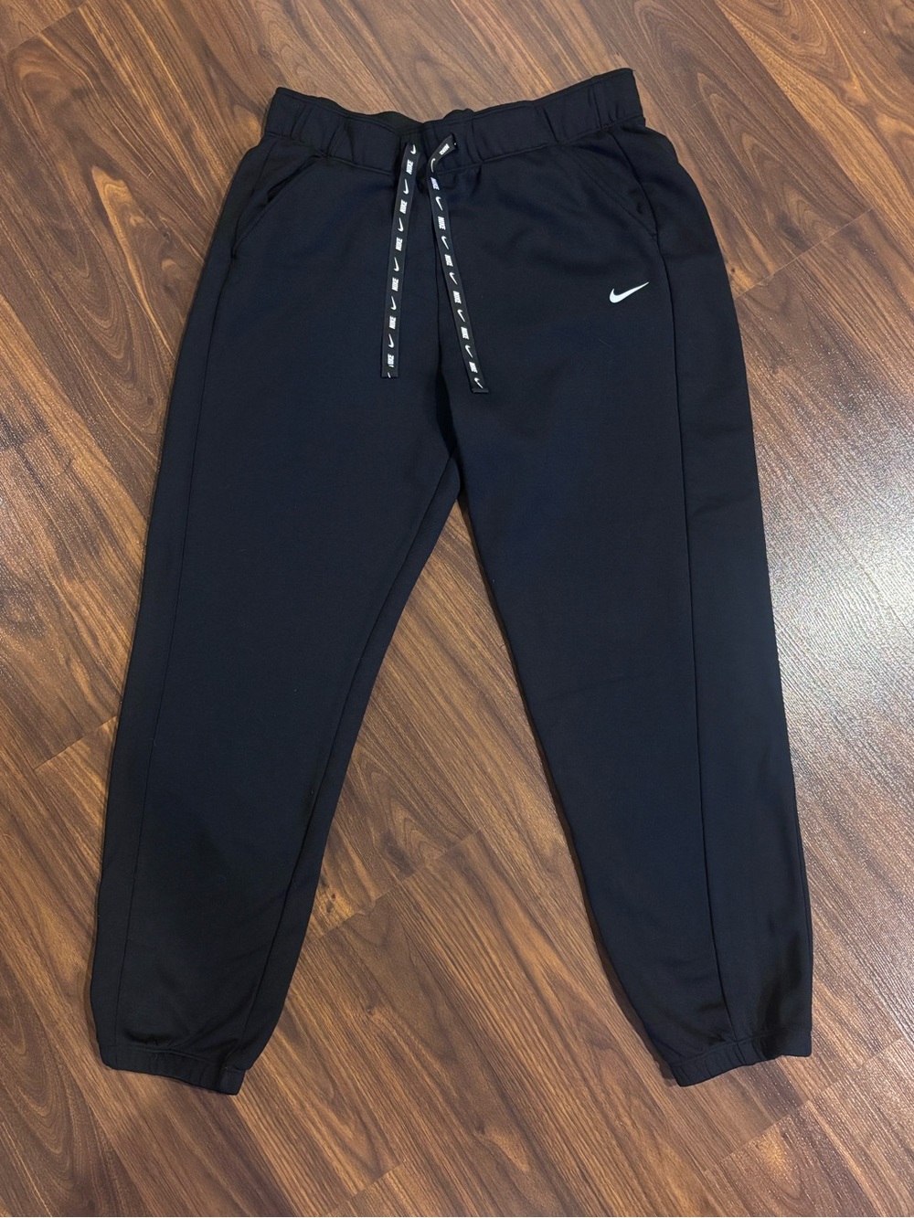 Nike Women’s Black Jogger Sweatpants Size M